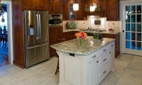 Mixing Cabinet Finishes